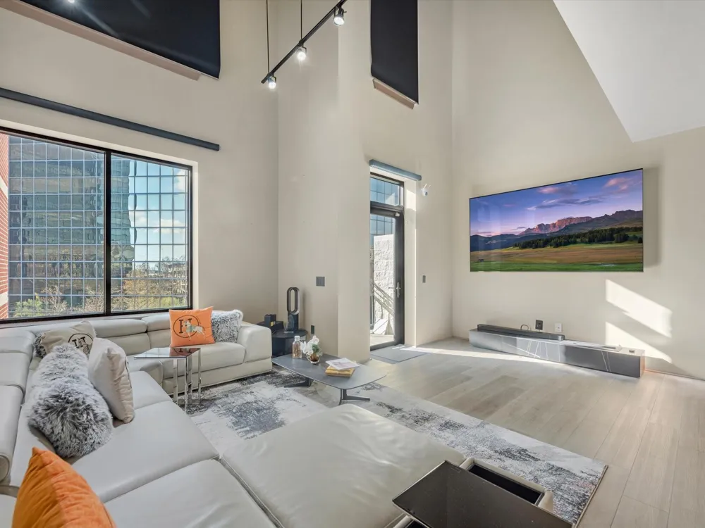 5005 Hidalgo Street Street #613 Houston, TX 77056