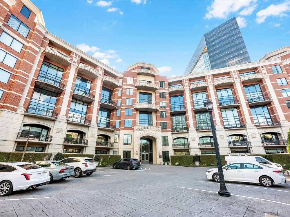 5005 Hidalgo Street Street #613 Houston, TX 77056