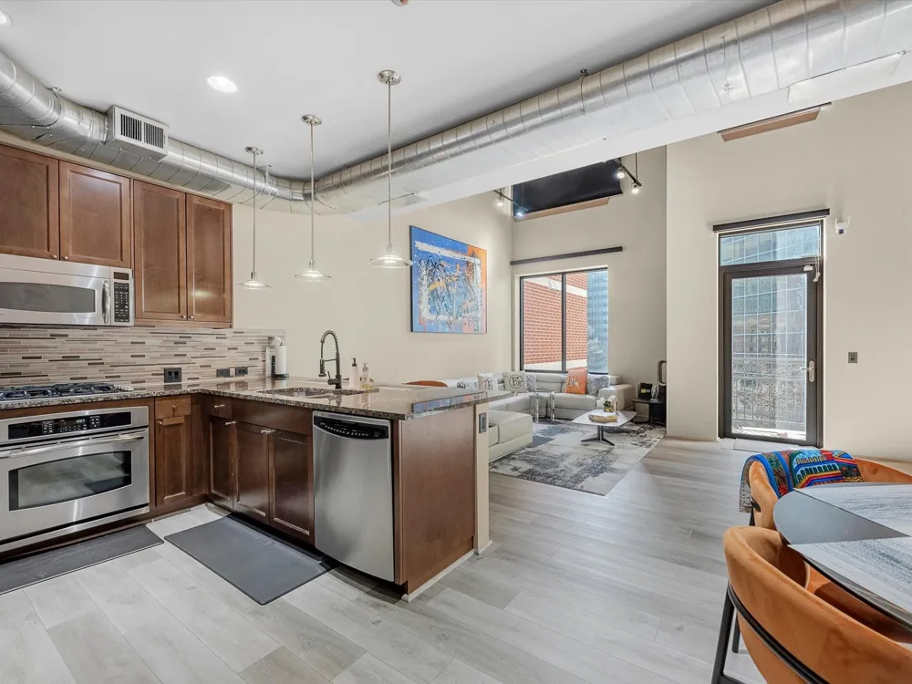 5005 Hidalgo Street Street #613 Houston, TX 77056