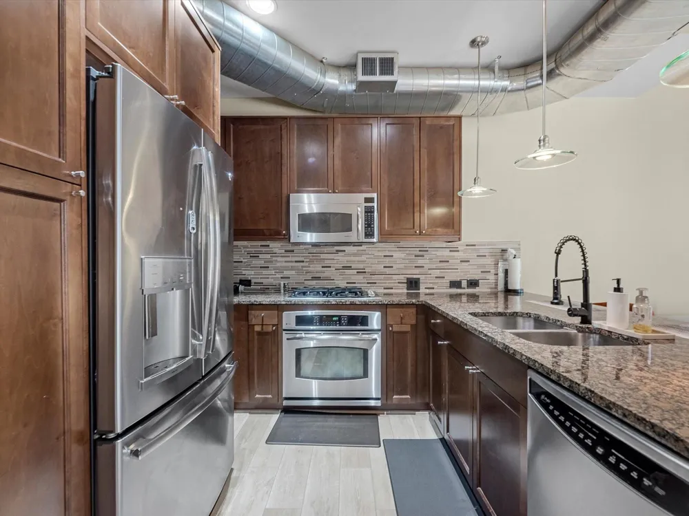 5005 Hidalgo Street Street #613 Houston, TX 77056