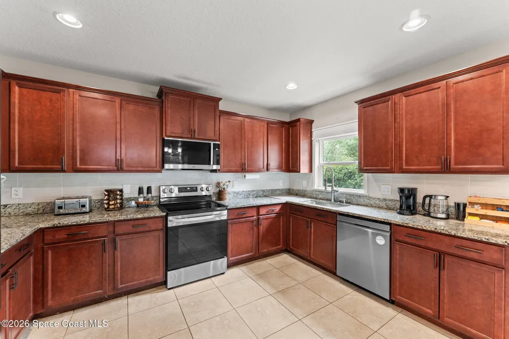 553 Trymore Drive SE Palm Bay, FL 32909