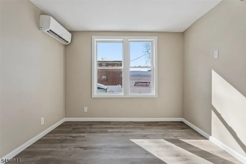 11 Tichenor Ter Irvington, NJ 07111