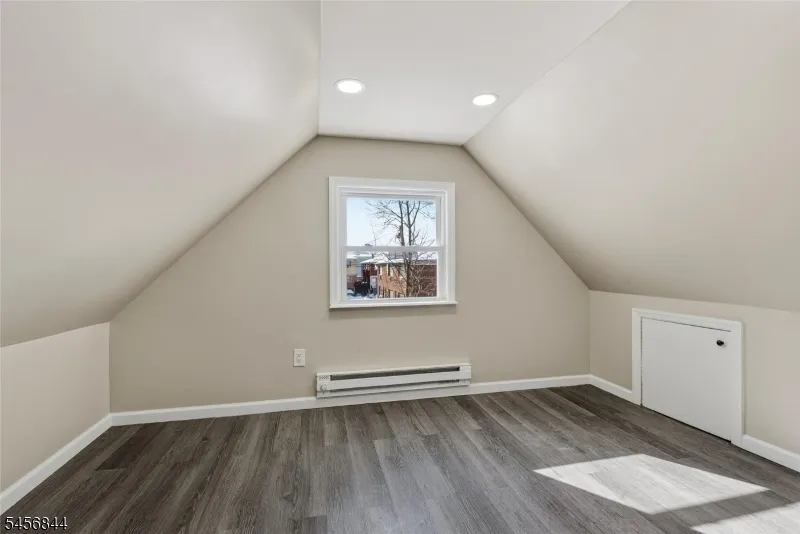 11 Tichenor Ter Irvington, NJ 07111