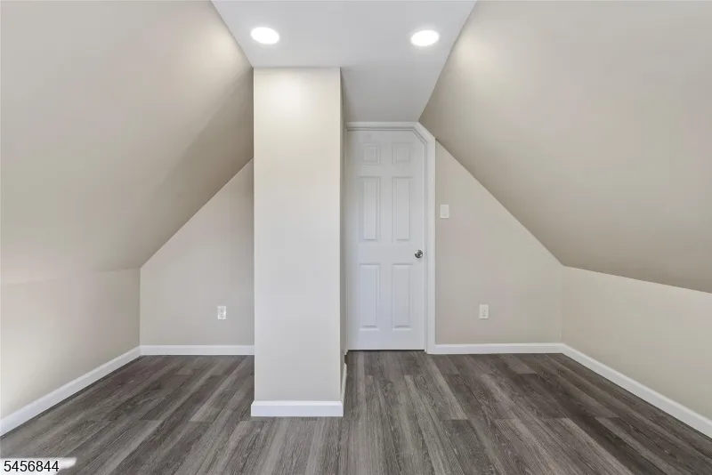 11 Tichenor Ter Irvington, NJ 07111
