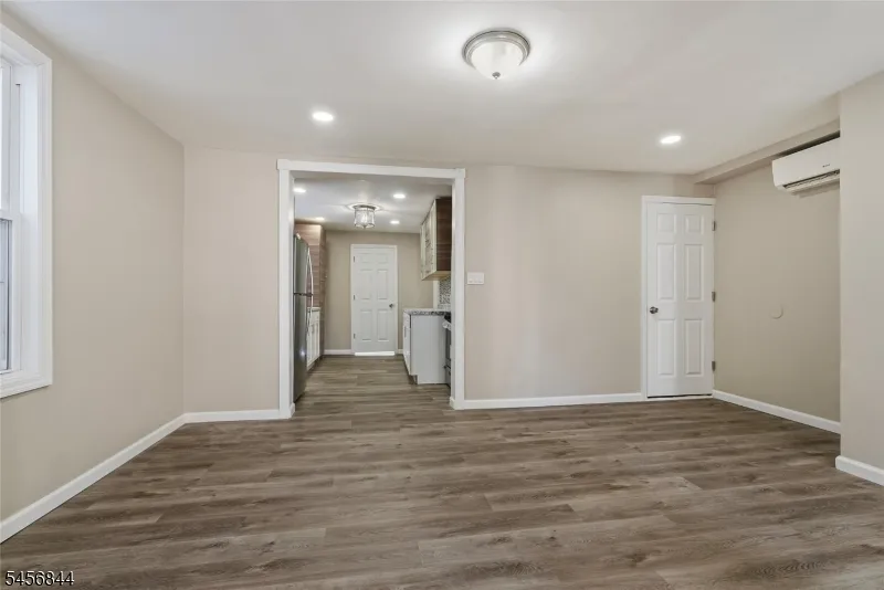 11 Tichenor Ter Irvington, NJ 07111