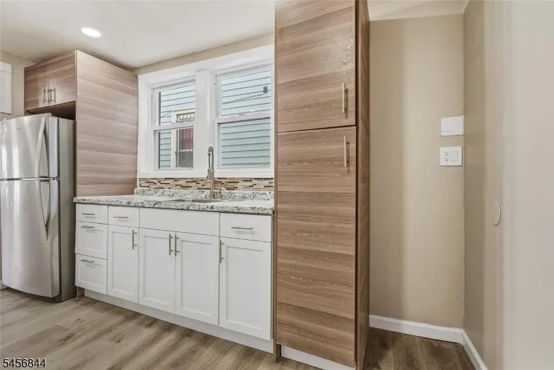 11 Tichenor Ter Irvington, NJ 07111