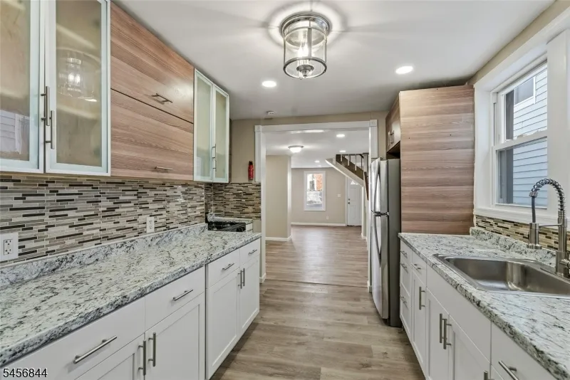 11 Tichenor Ter Irvington, NJ 07111
