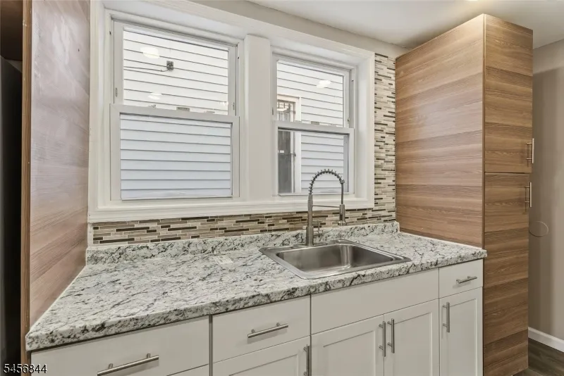 11 Tichenor Ter Irvington, NJ 07111