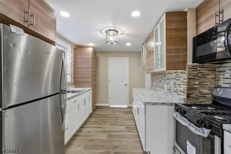 11 Tichenor Ter Irvington, NJ 07111