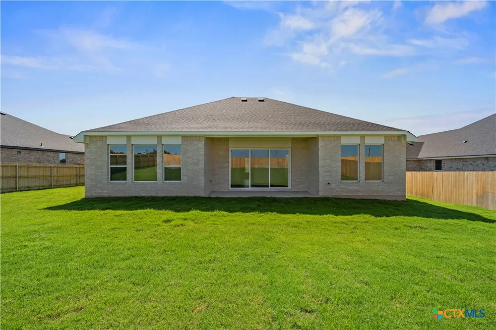 5071 Fence Line Trail Nolanville, TX 76559