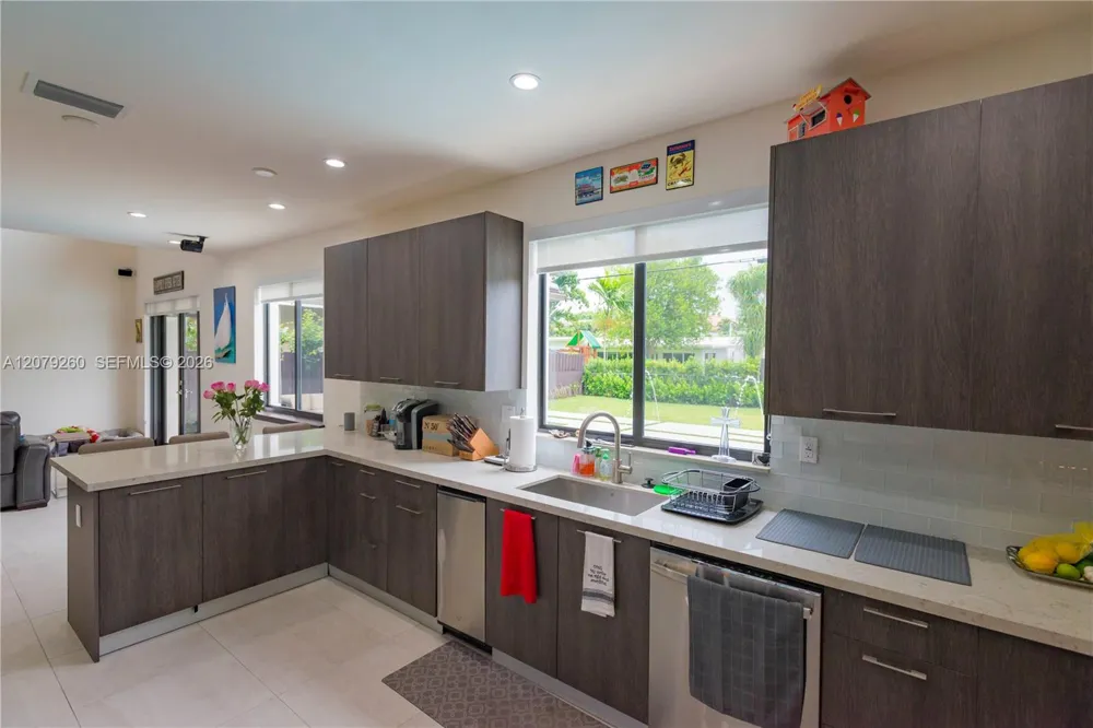 5778 SW 33rd St Miami, FL 33155