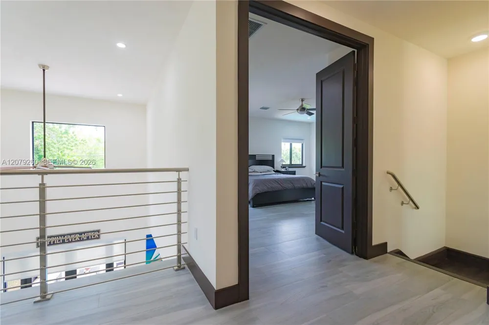 5778 SW 33rd St Miami, FL 33155