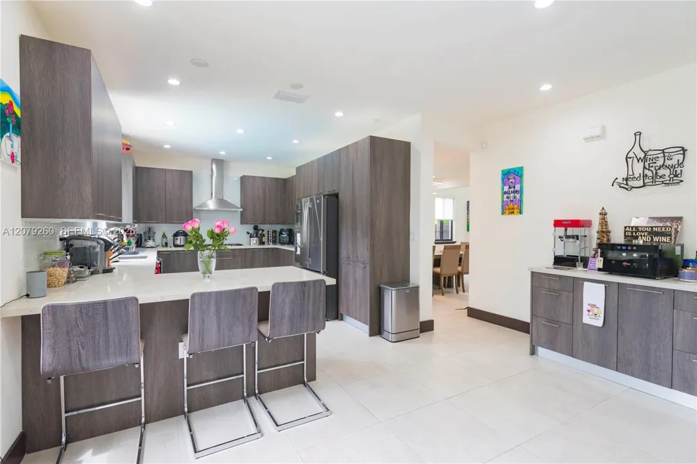 5778 SW 33rd St Miami, FL 33155