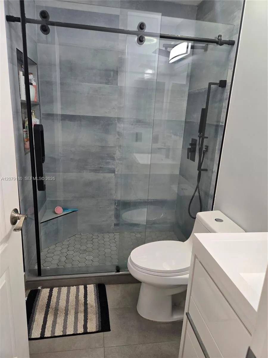 11464 NW 50th Ter Doral, FL 33178