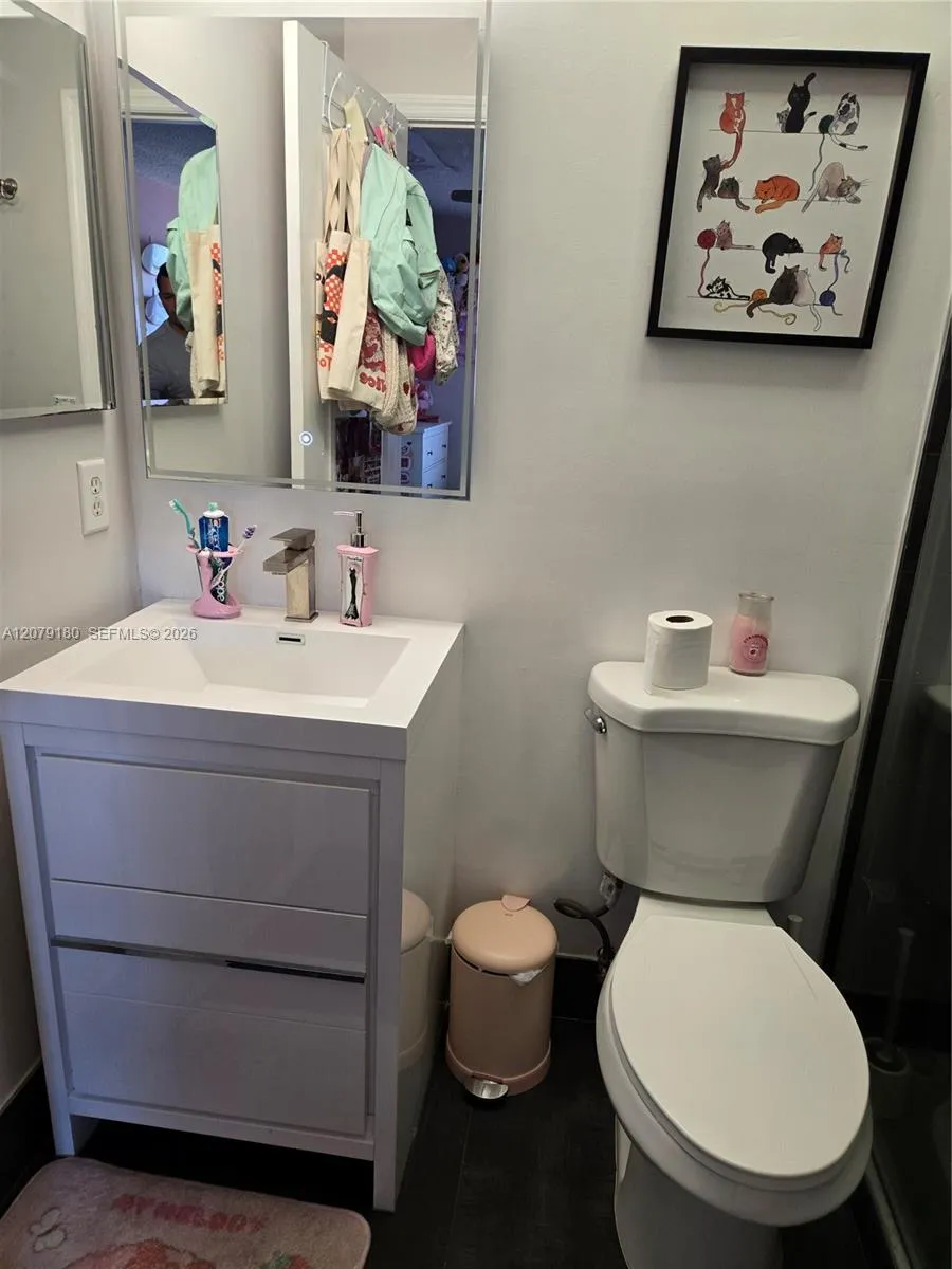11464 NW 50th Ter Doral, FL 33178