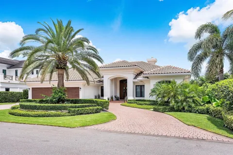 2212 Acorn Palm Road