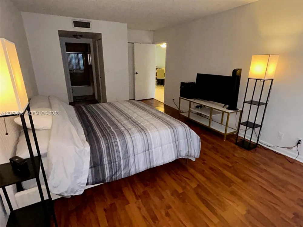 600 Three Islands Blvd #118 Hallandale Beach, FL 33009
