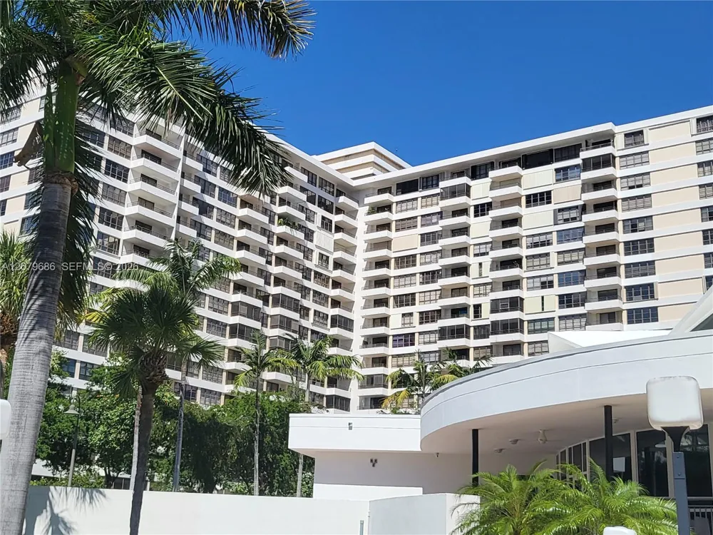 600 Three Islands Blvd #118 Hallandale Beach, FL 33009