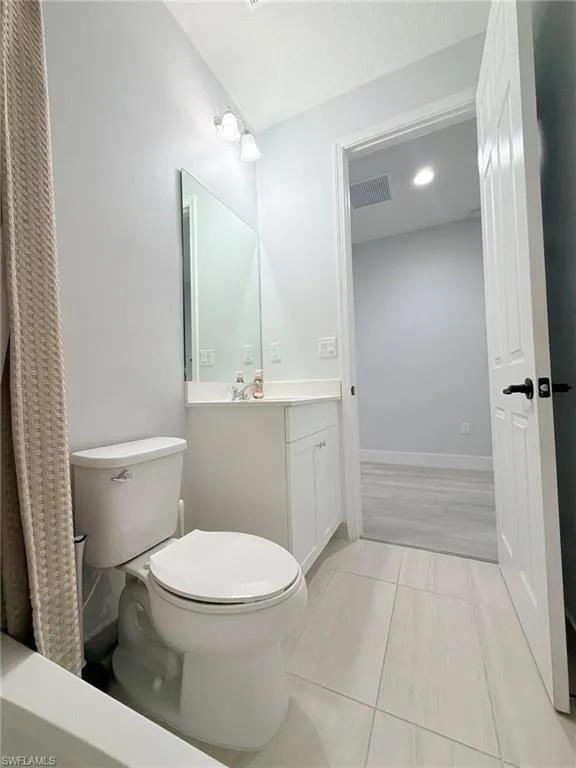 9045 Madrid Circle Naples, FL 34104
