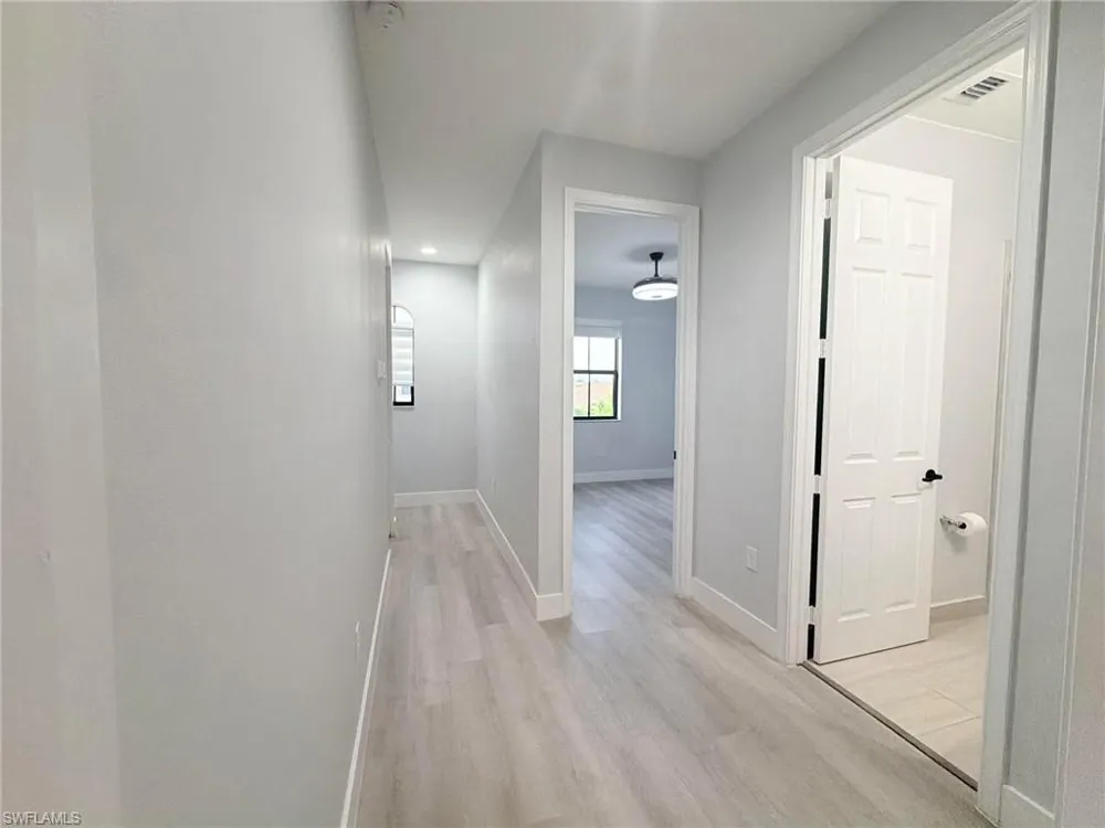 9045 Madrid Circle Naples, FL 34104