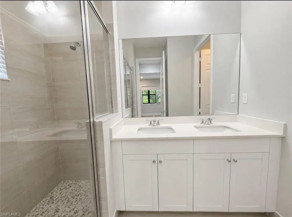 9045 Madrid Circle Naples, FL 34104