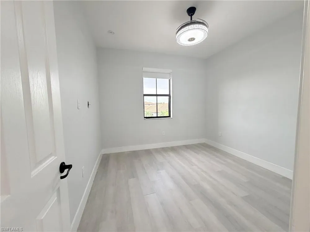 9045 Madrid Circle Naples, FL 34104