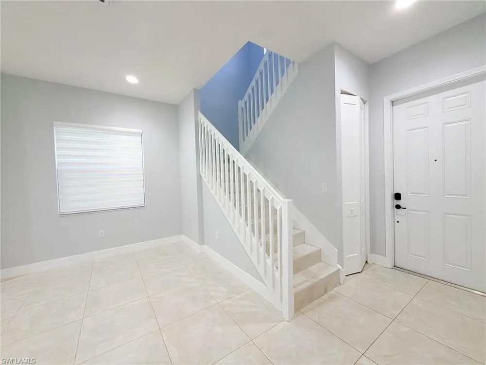9045 Madrid Circle Naples, FL 34104