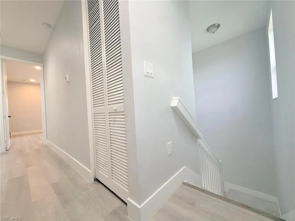 9045 Madrid Circle Naples, FL 34104