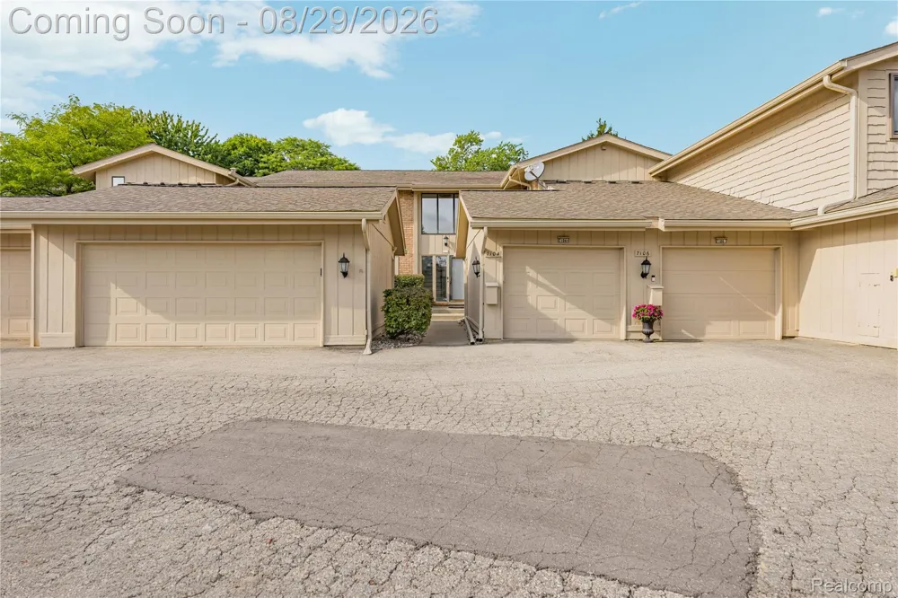 7104 Pebble Park Drive West Bloomfield Charter Township, MI 48322