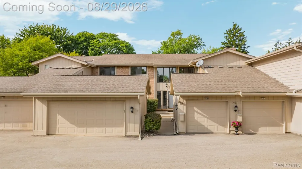 7104 Pebble Park Drive West Bloomfield Charter Township, MI 48322