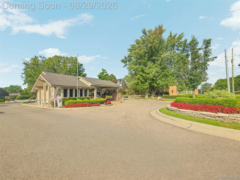 7104 Pebble Park Drive West Bloomfield Charter Township, MI 48322