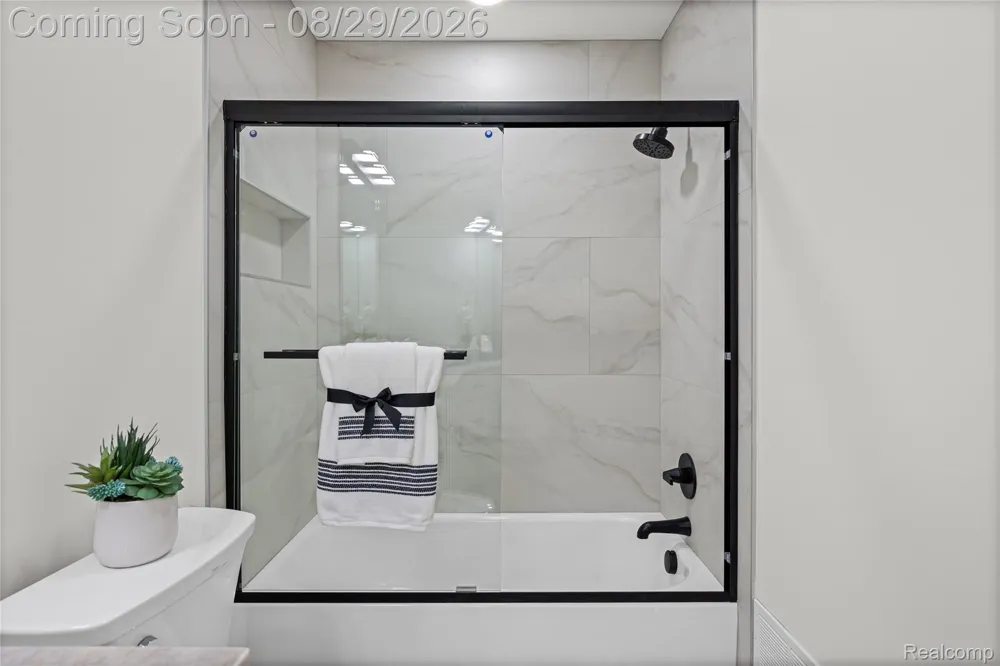 7104 Pebble Park Drive West Bloomfield Charter Township, MI 48322