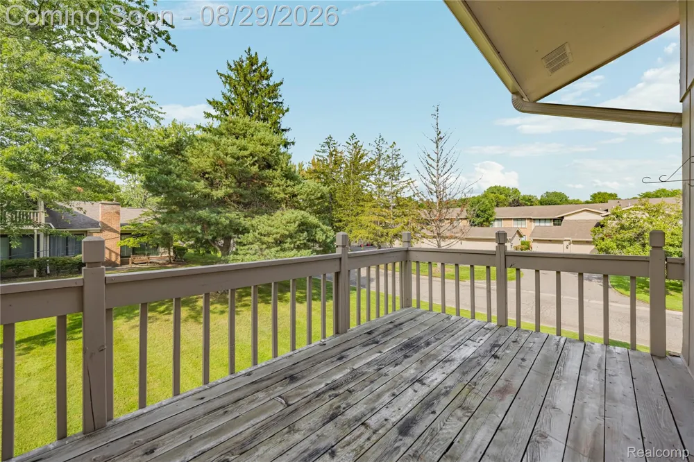 7104 Pebble Park Drive West Bloomfield Charter Township, MI 48322