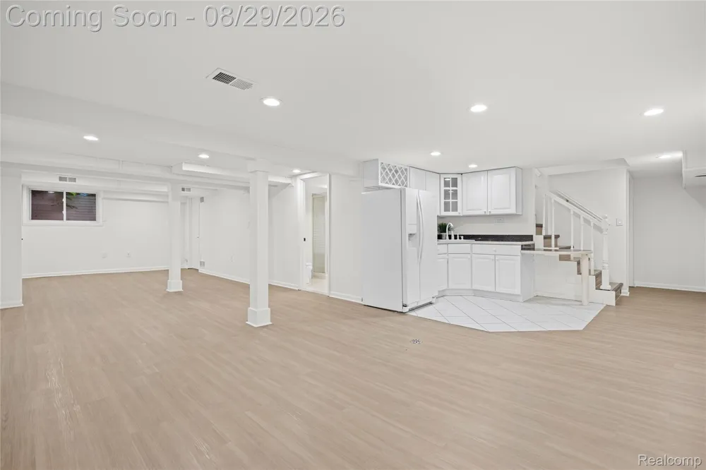 7104 Pebble Park Drive West Bloomfield Charter Township, MI 48322