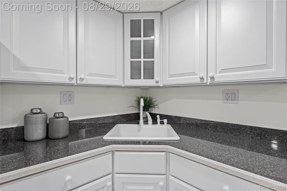 7104 Pebble Park Drive West Bloomfield Charter Township, MI 48322