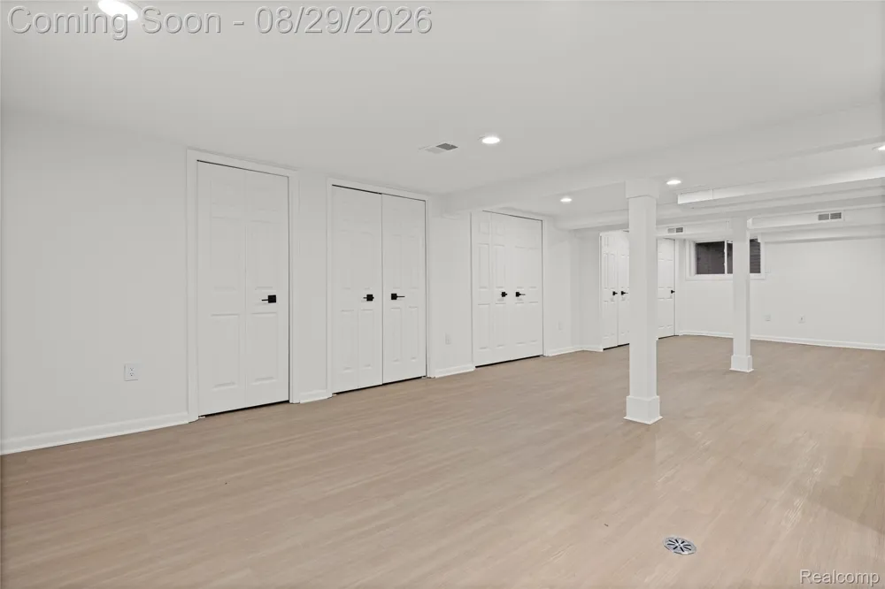 7104 Pebble Park Drive West Bloomfield Charter Township, MI 48322
