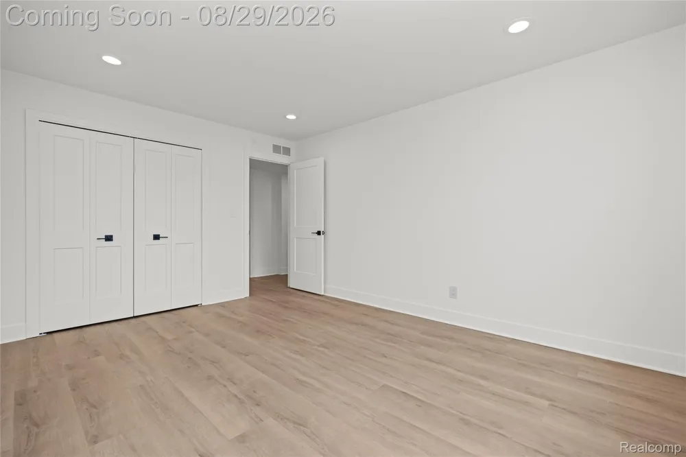 7104 Pebble Park Drive West Bloomfield Charter Township, MI 48322