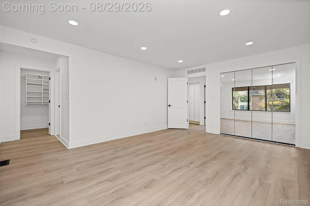 7104 Pebble Park Drive West Bloomfield Charter Township, MI 48322