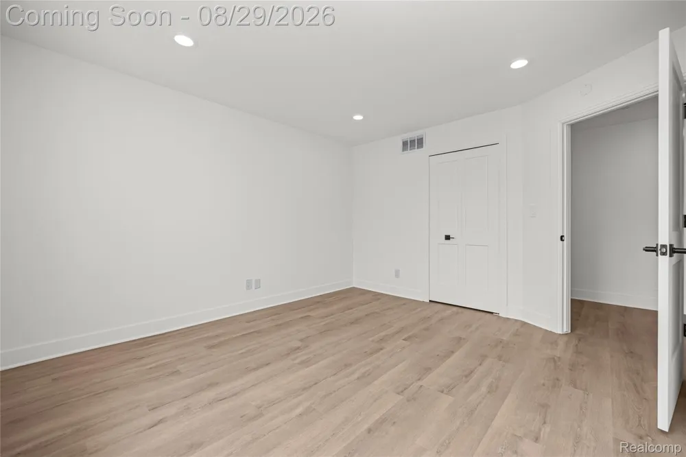 7104 Pebble Park Drive West Bloomfield Charter Township, MI 48322