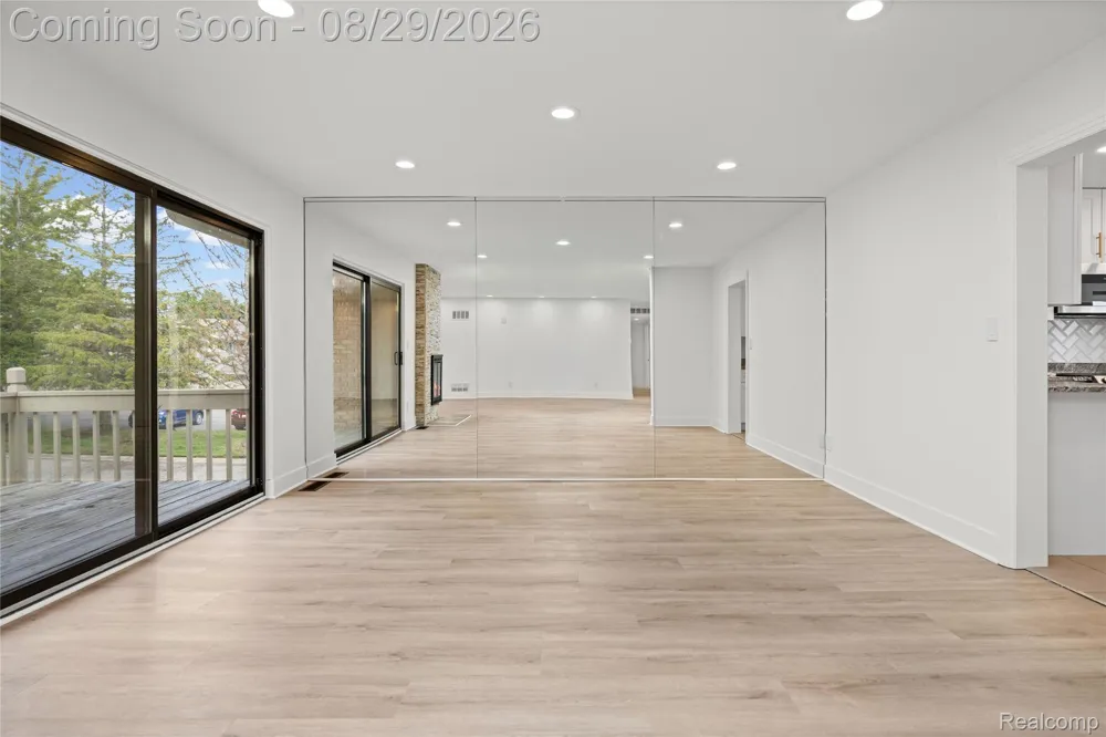 7104 Pebble Park Drive West Bloomfield Charter Township, MI 48322