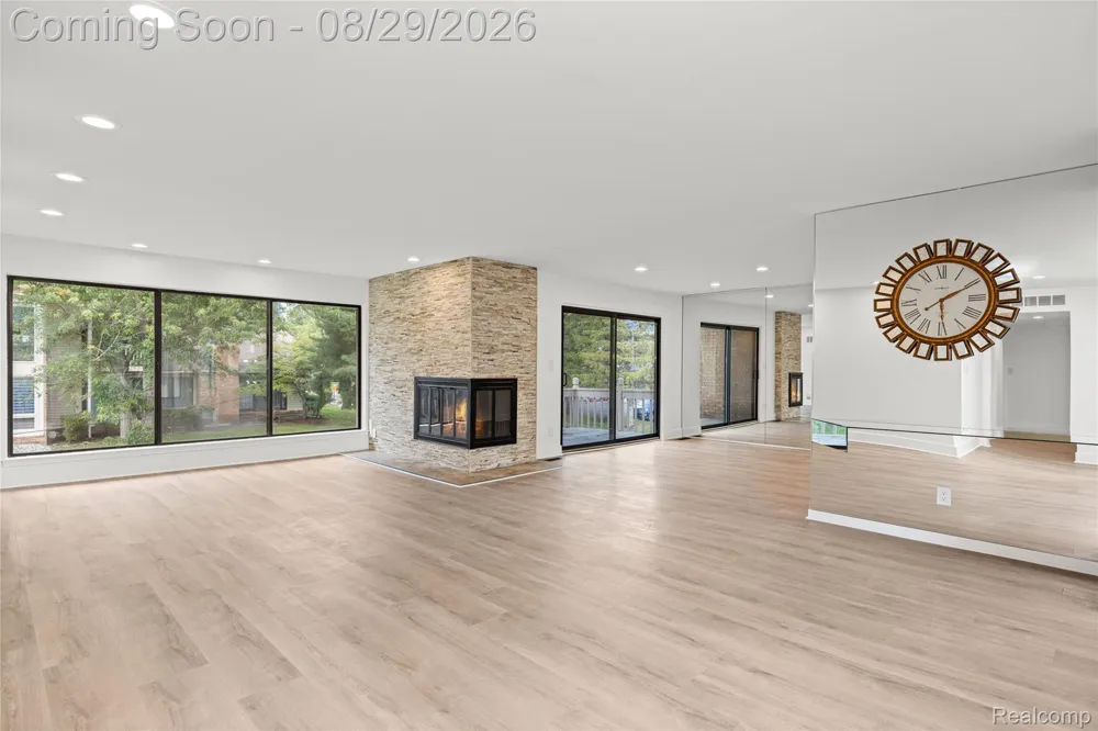 7104 Pebble Park Drive West Bloomfield Charter Township, MI 48322