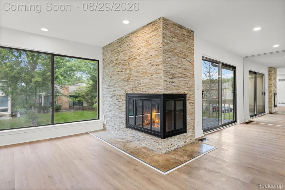 7104 Pebble Park Drive West Bloomfield Charter Township, MI 48322