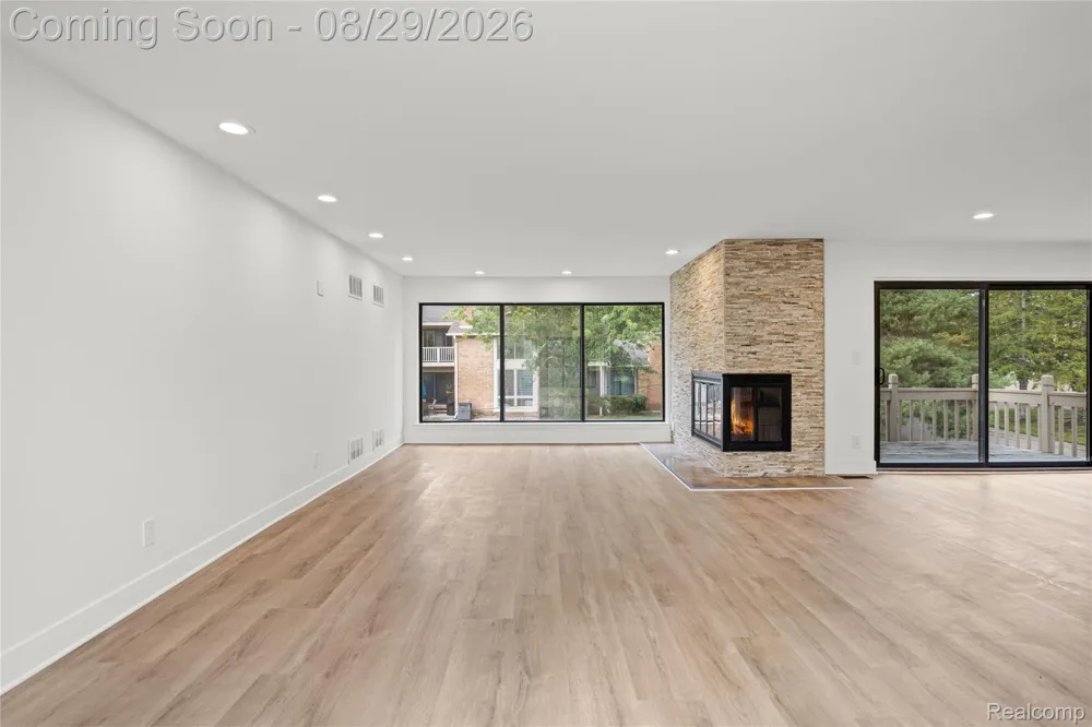 7104 Pebble Park Drive West Bloomfield Charter Township, MI 48322