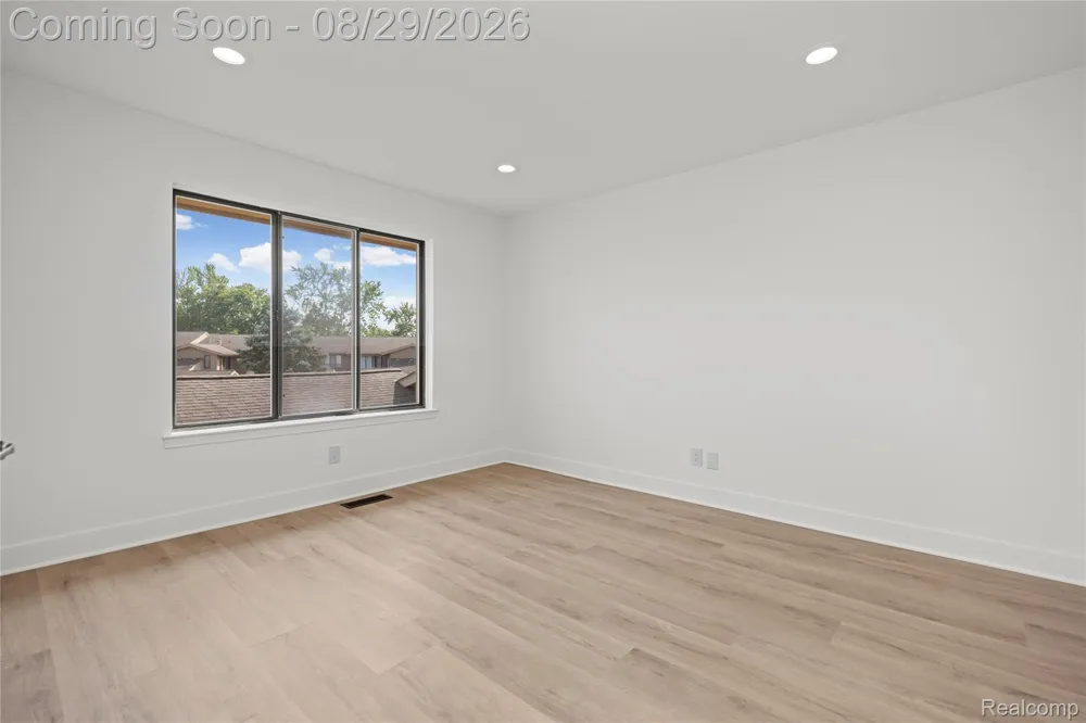 7104 Pebble Park Drive West Bloomfield Charter Township, MI 48322