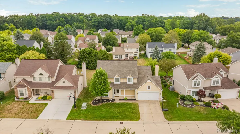 47197 Scarlet Drive S Novi City, MI 48374
