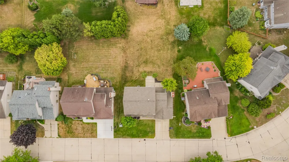 47197 Scarlet Drive S Novi City, MI 48374