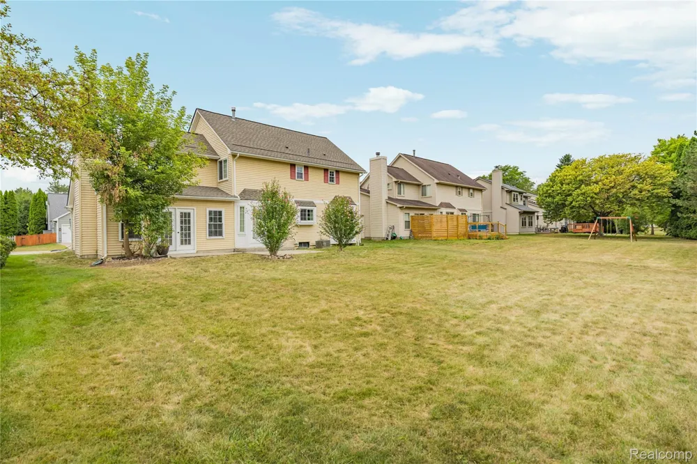 47197 Scarlet Drive S Novi City, MI 48374