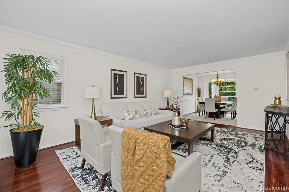 47197 Scarlet Drive S Novi City, MI 48374