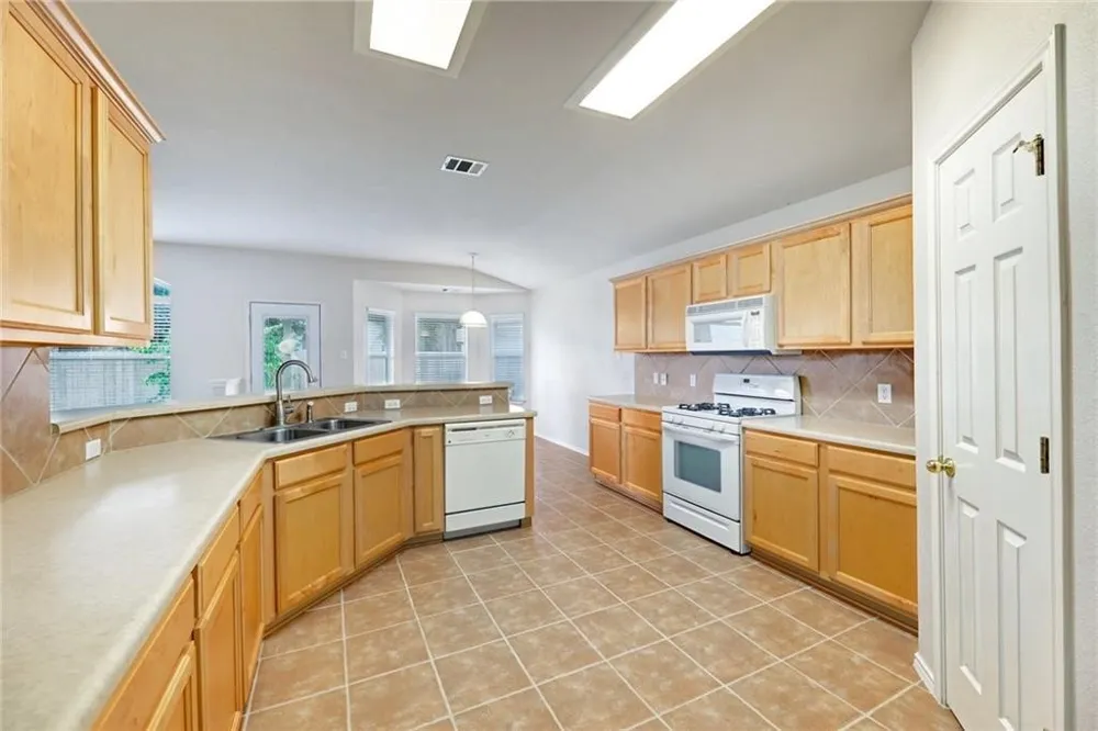 3669 Nolan Ryan Round Rock, TX 78665
