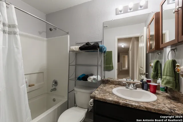 1009 SANDWELL CT Seguin, TX 78155